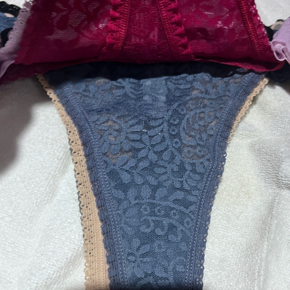 NWT 6 pairs Nearly Nude New Lace Women's thong Intimates in six colors - Picture 6 of 7